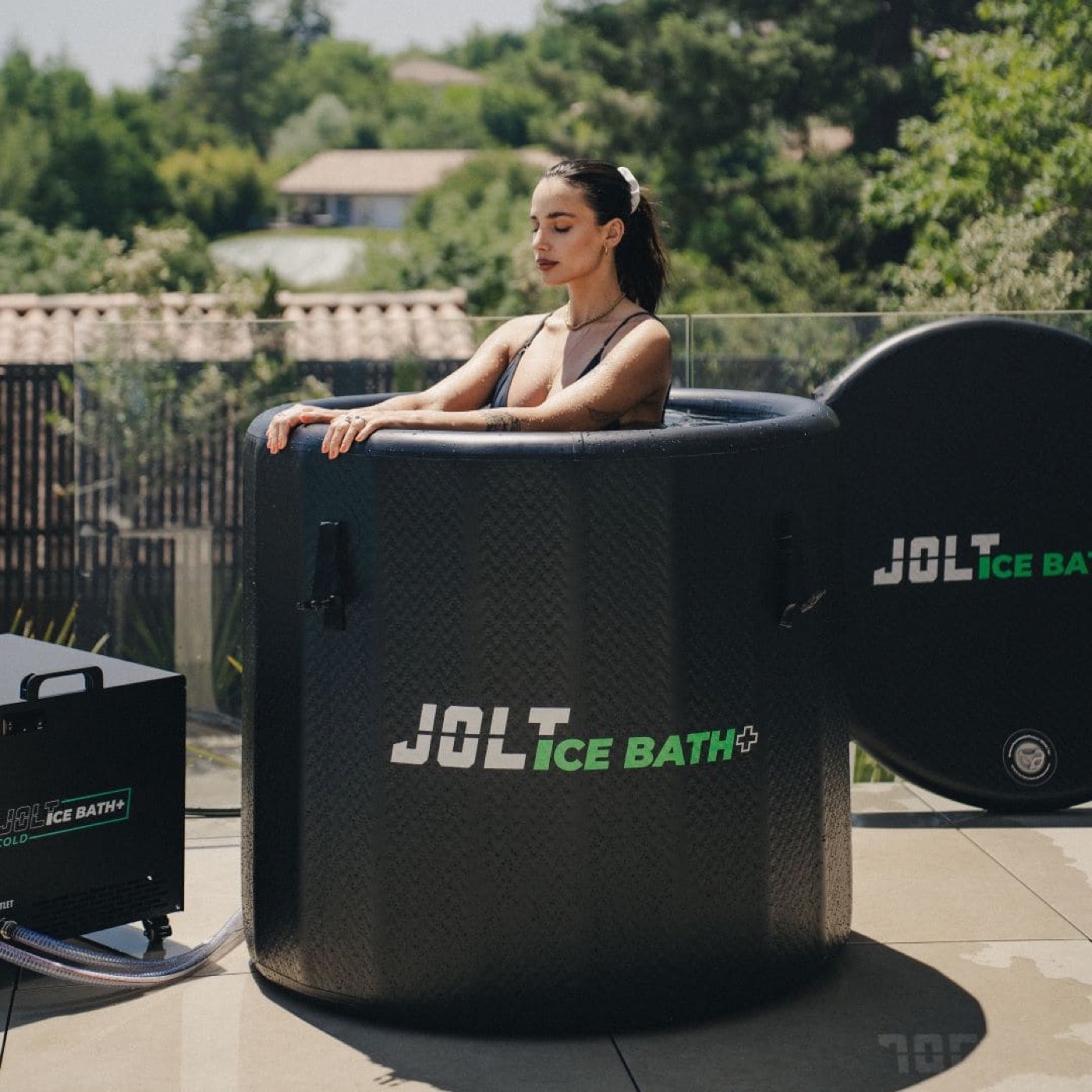 Bain froid Jolt Ice Bath utilisé en extérieur