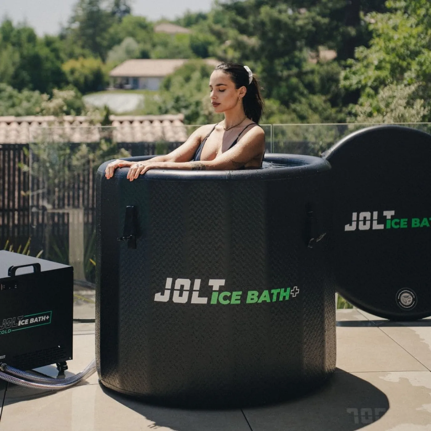 Bain froid Jolt Ice Bath utilisé en extérieur
